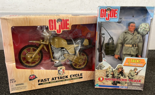 1998-1999 GI Joe Navajo Code Talker and Fast Attack Cycle