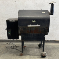 GMG Daniel Boone Pellet Smoker Turns On