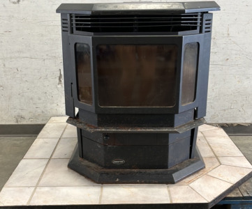 Quadra- Fire Pellet Stove w/ Hearth and Pipe