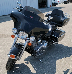 2009 Harley Davidson FLHT Electra Glide - BLACK BEAUTY!