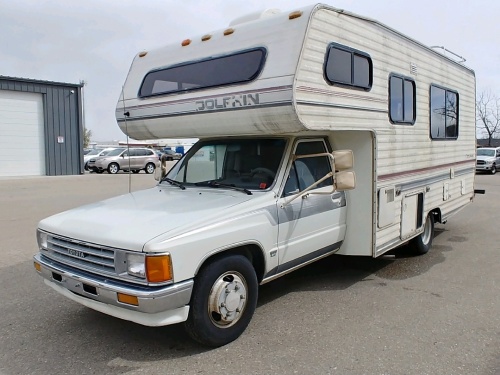 1987 Toyota Dolphin RV