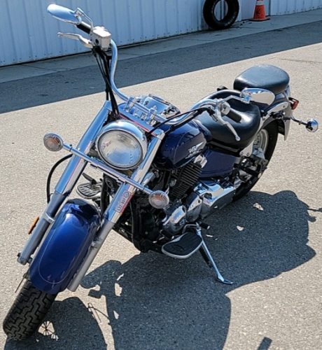 2010 YAMAHA V STAR 650 - 5K MILES!