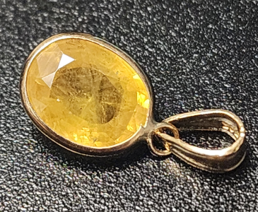 14K Yellow Sapphire(2.7ct) Pendant