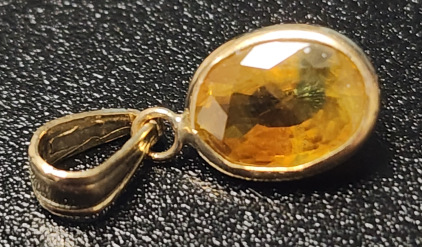 14K Yellow And Green Sapphire(1.8ct) Pendant