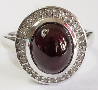 Silver Garnet(4.2ct) White Topaz Ring