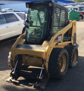 CATERPILLAR 226 SKID STEER