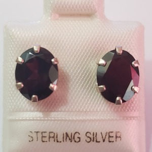 Silver Garnet(4ct) Earrings