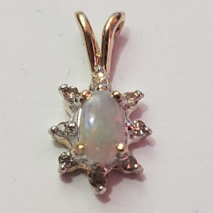 14K Diamond(0.06ct) Opal(0.35ct) Pendant