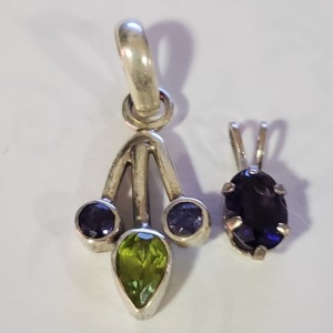 Silver Lot Of 2 Iolite Peridot Pendant