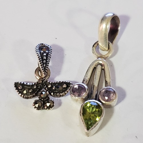 Silver Lot Of 2 Marcasite Peridot Pendant