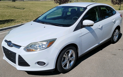 2014 FORD FOCUS - BLUETOOTH!