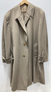 Men’s Burberry Trenchcoat