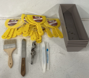 (17) Designers Touch 6’’ Drywall Knife, (1) Dexam Spatula, (1) 3’’ Paint Brush And More