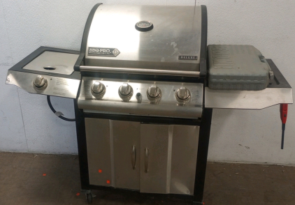 Bbq-Pro Deluxe 4- Burner Propane BbQ Grill With Propane Tank and Accessories