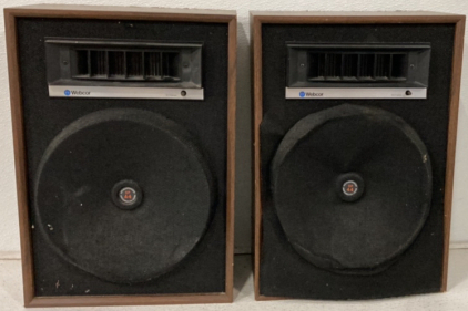 (2) Webcor Brilliance SP 44 11’’ Speakers