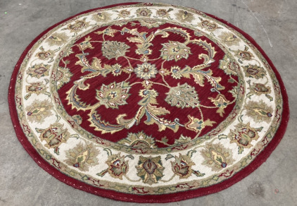 5’5” Round Red Traditional Area Rug