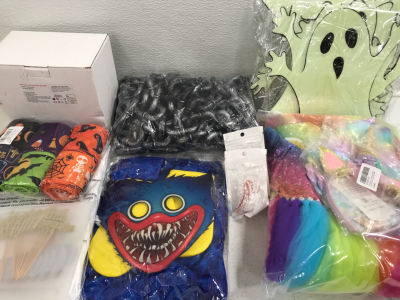 (3) Ghost Yard Decor (2) Fake Teeth & Wax (1) Halloween 3D Skull String Lights & More!!