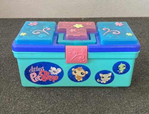 Littlest Pet Shop Toy Box, Including Assorted Toys