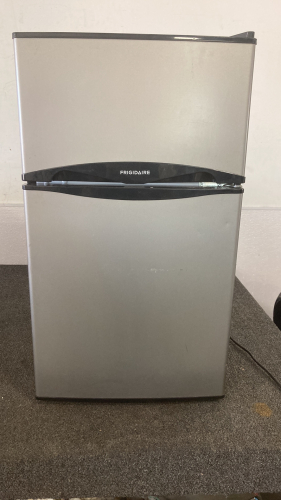 Frigidaire Mini Refrigerator