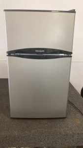 Frigidaire Mini Refrigerator