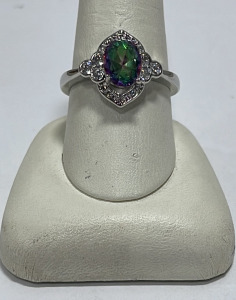 (1) Oval Cut And Faceted Mystic Rainbow Topaz Silver .925 Ladies Ring Size 10