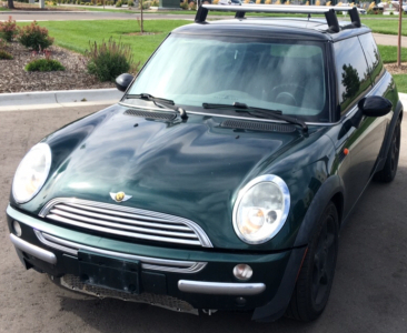 2004 MINI COOPER - 5 SPEED MANUAL!