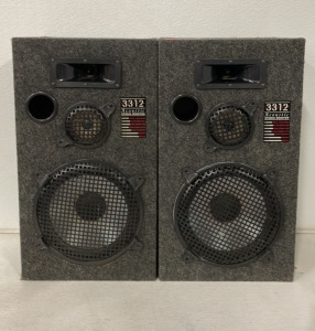 (2) Acoustic 3321 Studio Monitor Speakers