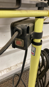 47 1/2&rsquo;&rsquo; Yellow Dual Extendable Shop Light