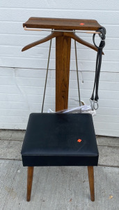Vintage Mid Century Nova Valet Seat